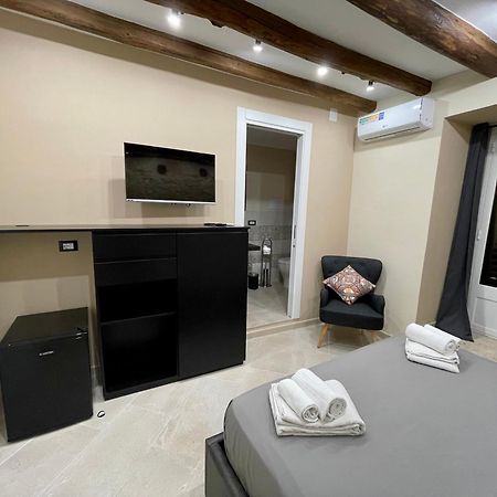 Tommy'S Rooms Palermo Esterno foto