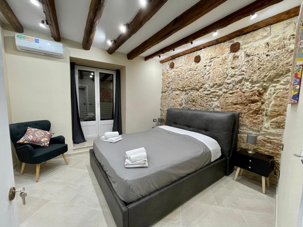 Tommy'S Rooms Palermo Esterno foto